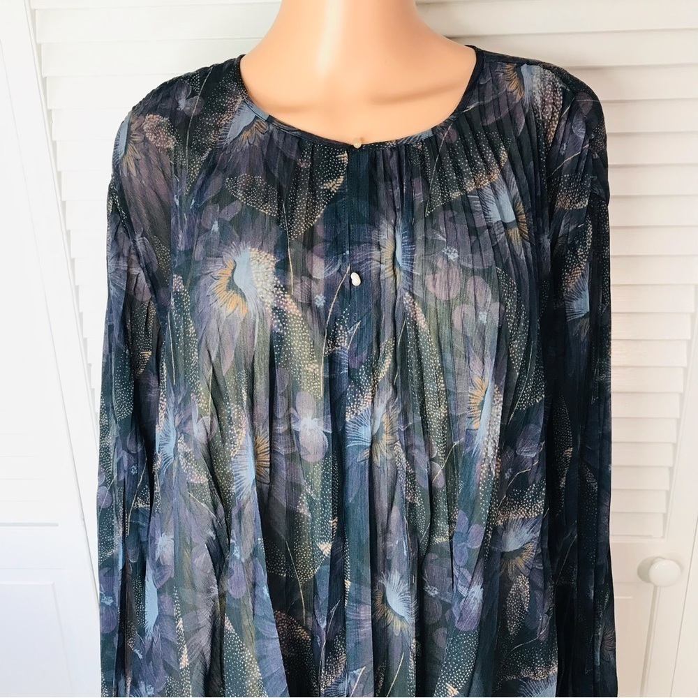 Price firm New VINCE Lazuli Deco Floral Pleated Blouse Size XXL - Picture 4 of 13
